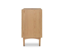 Load image into Gallery viewer, Eptri Sideboard